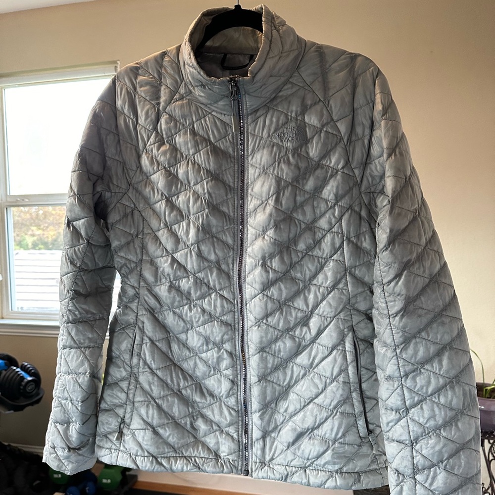 The North Face ThermoBall Womens Jacket Grey Medium Used Great Condition M